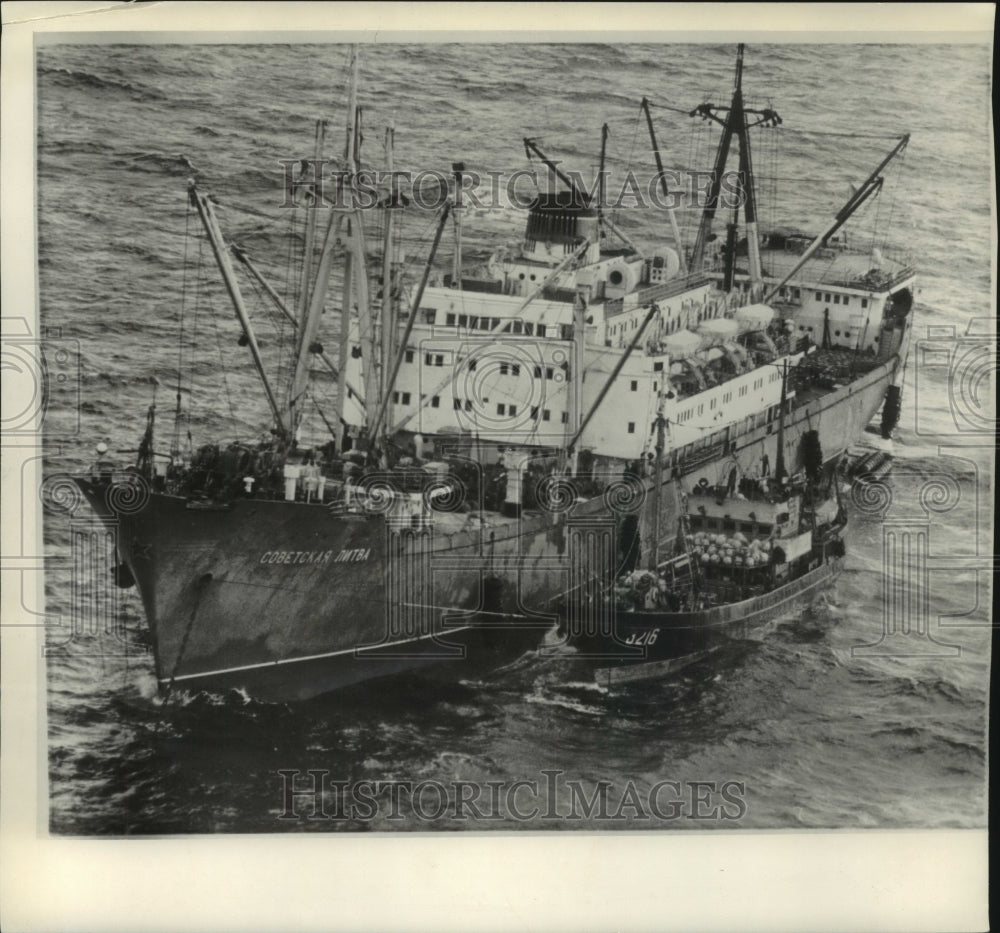 1961 Press Photo Russian fishing boat off the coast of Cape Cod - mjx62691- Historic Images