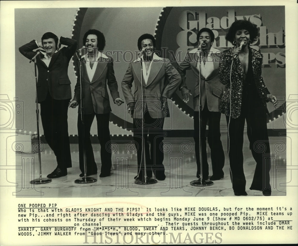 1975 Press Photo Gladys Night and The Pips With Mike Douglas as a Pip- Historic Images