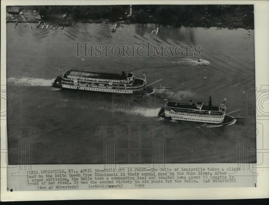 1969 Press Photo The Belle of Louisiana and Delta Queen racing the Ohio River- Historic Images