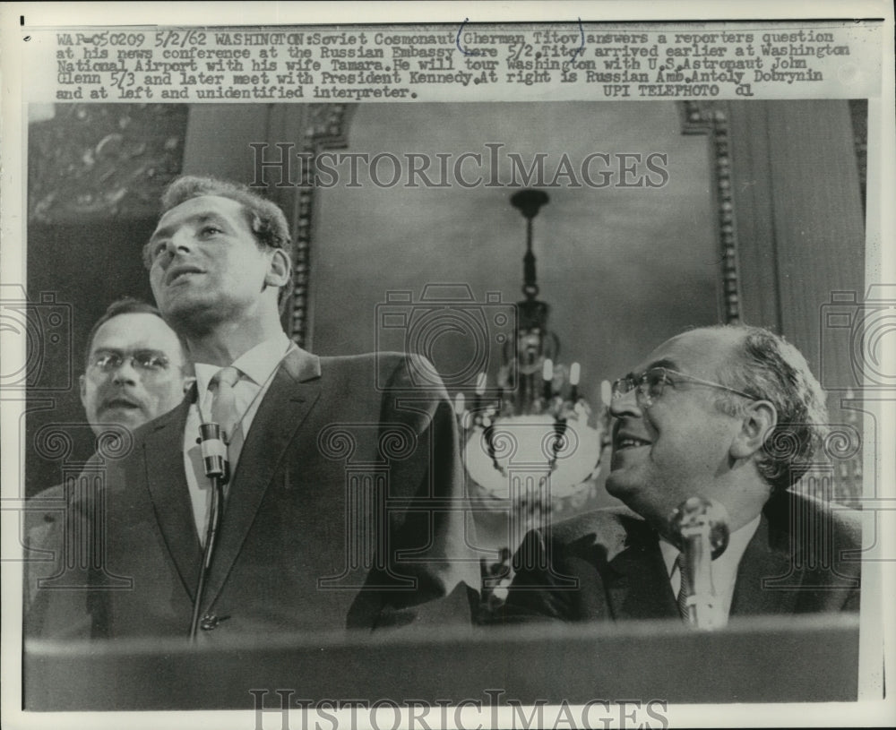 1962 Press Photo Cosmonaut Gherman Titov speaks at news conference, Washington- Historic Images