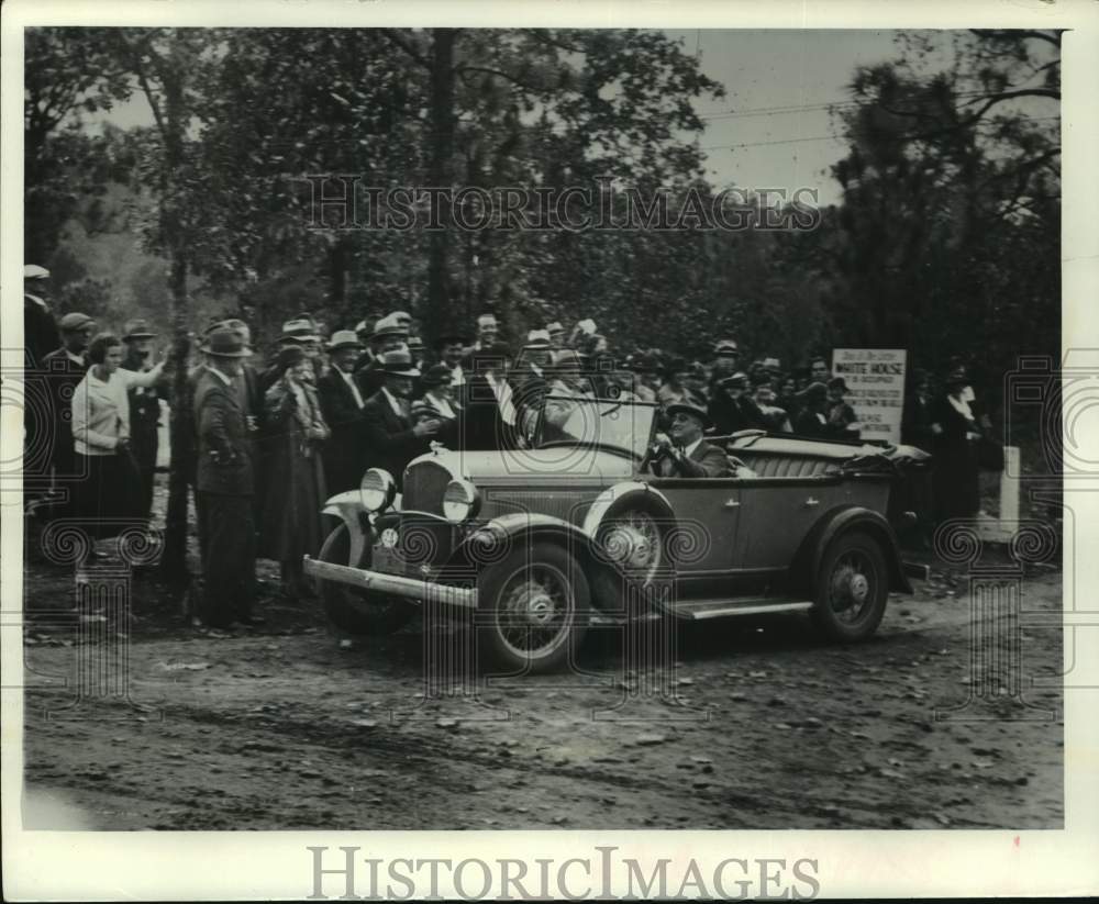 1934 Press Photo Pres. Franklin D. Roosevelt drives car in Warm Springs, Georgia- Historic Images