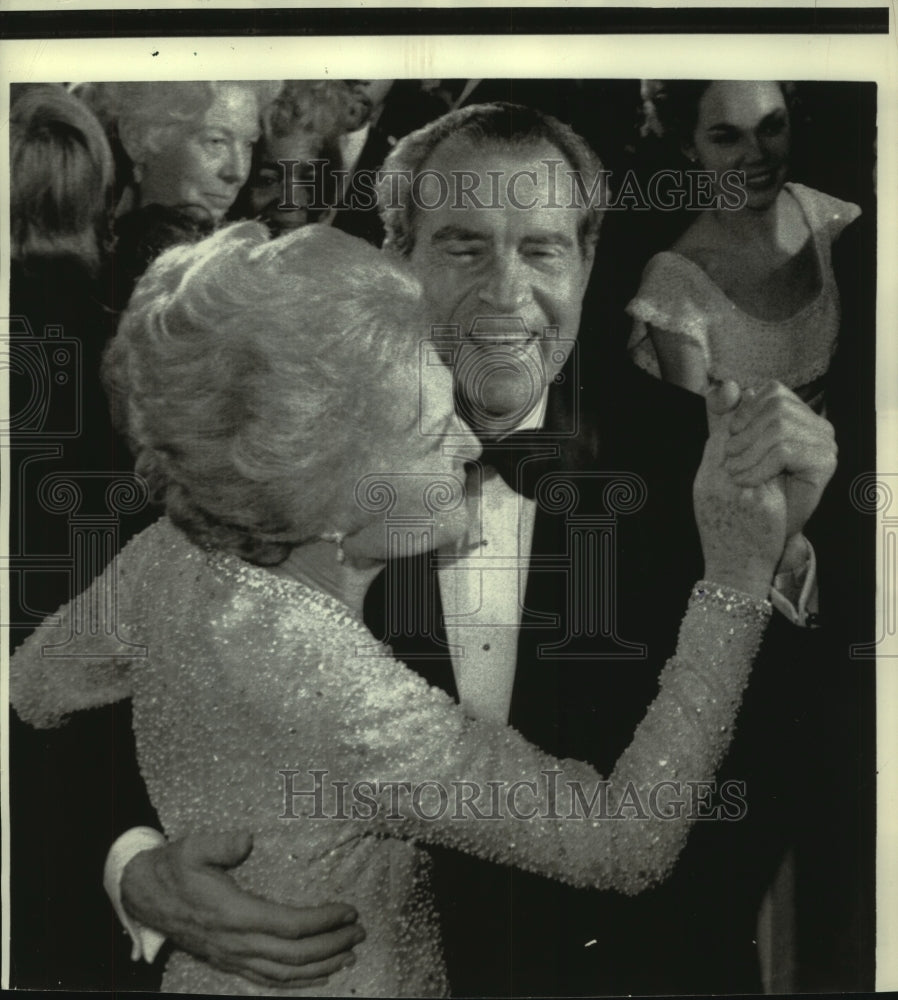 1973 Press Photo President and Mrs. Nixon danced at one of balls of Inauguration- Historic Images