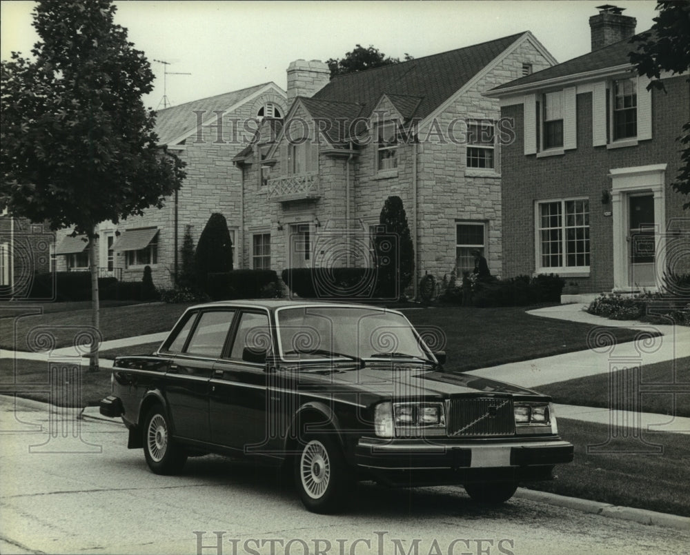 1982 Press Photo Volvo GL 1982 sedan four door from Sweden. - mjx65840- Historic Images