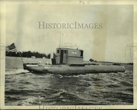 1949 Press Photo Crewless convoy "phantom" ship model off Riviera, Florida- Historic Images
