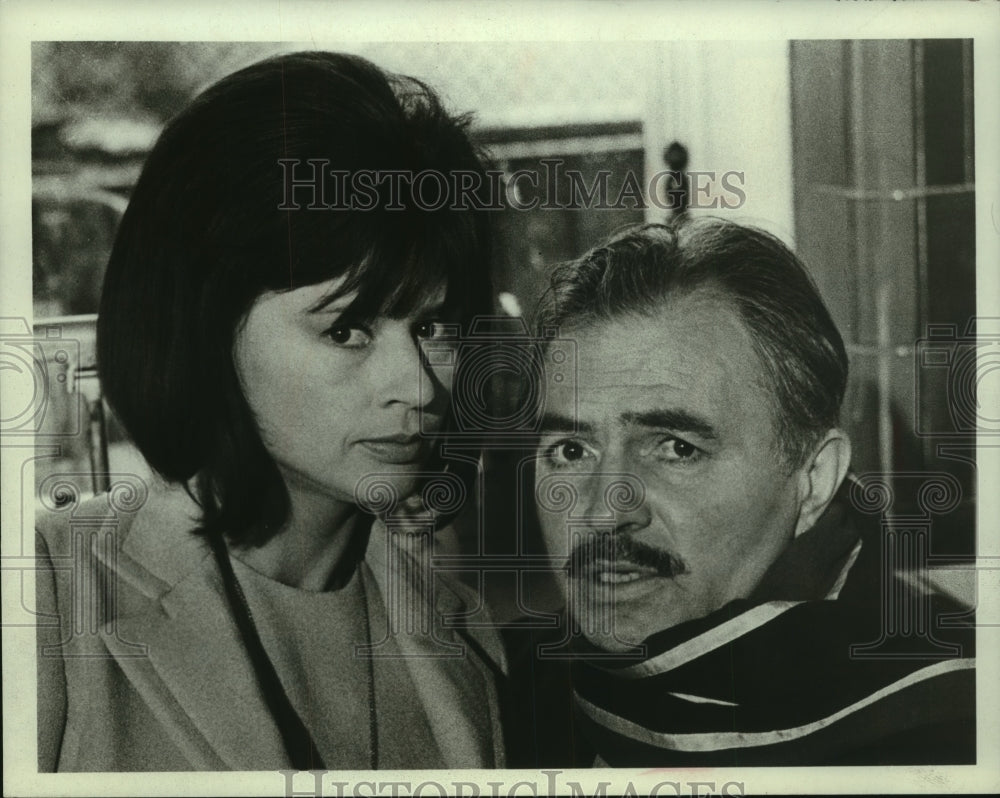 1970 Press Photo Actor James Mason with another person - mjx65970- Historic Images