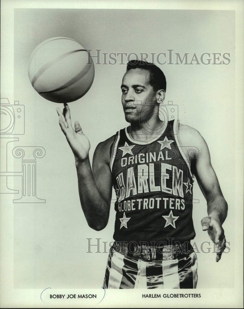 1967 Press Photo Harlem Globetrotter Bobby Joe Mason - mjx66085- Historic Images