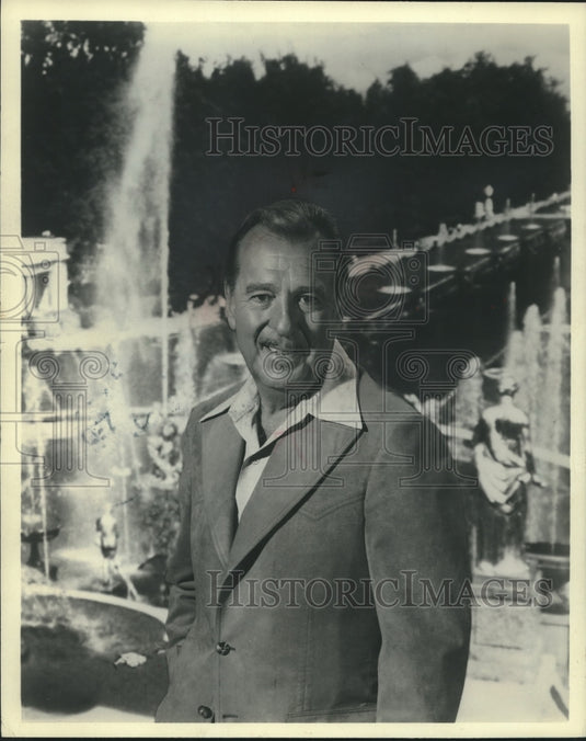 1975 Press Photo Tennessee Ernie Ford performed at Czar's winter palace - Moscow- Historic Images