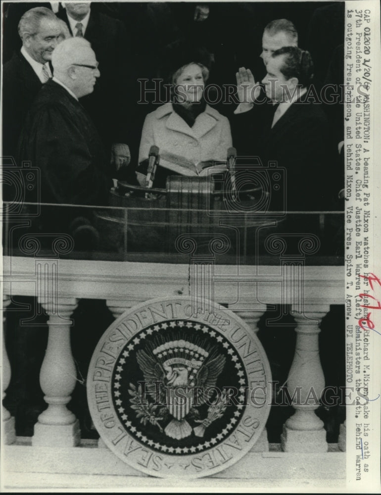 Load image into Gallery viewer, 1969 Press Photo Richard Nixon takes oath as 37th President of the United States
