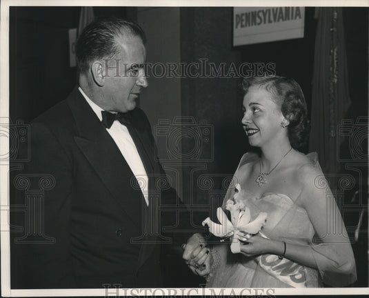 1953 Press Photo Senator Joe McCarthy and Beverly Steffen in Washington- Historic Images