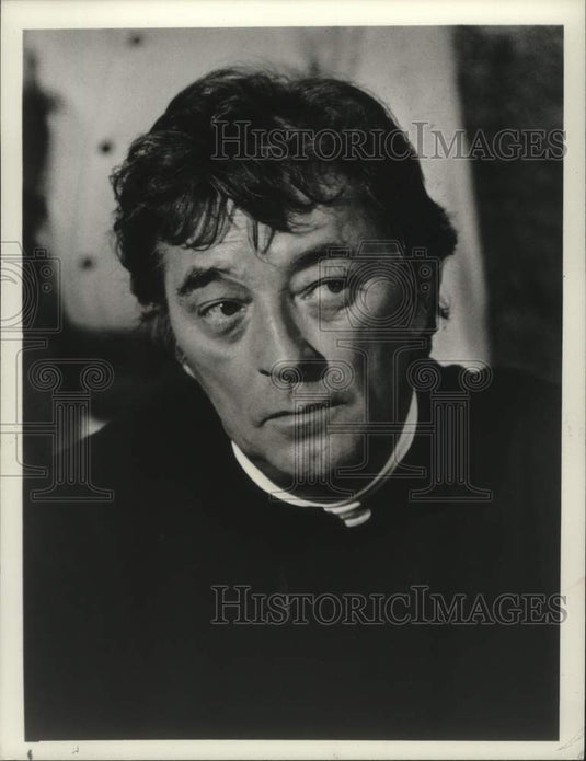 1977 Press Photo Actor Robert Mitchum, plays a priest in "The Wrath of God"- Historic Images