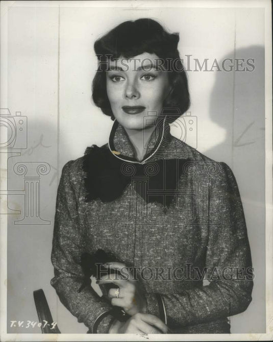 1956 Press Photo Phyllis Kirk in "Tin Can Slipper" on "Ford Theater" - mjx68381