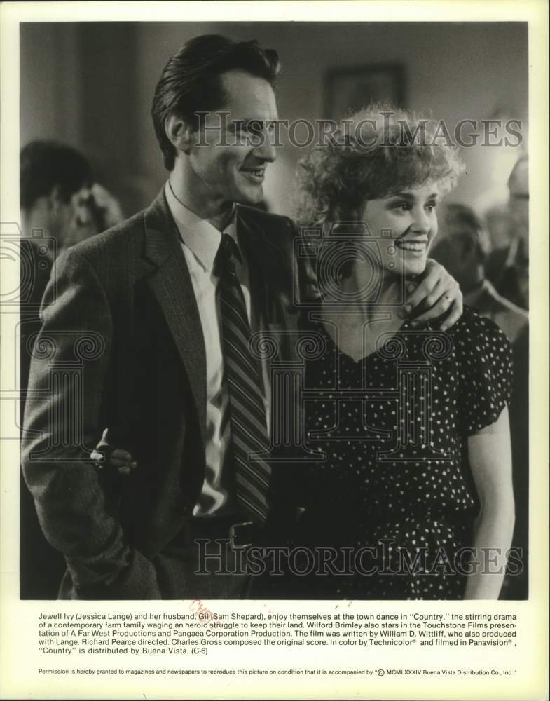 1986 Press Photo Jessica Lange and Sam Shepard star as farmers in &quot;Country&quot;- Historic Images