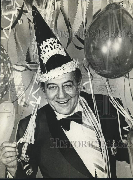 1991 Press Photo Musician Guy Lombardo celebrates New Year's Eve - mjx70795- Historic Images