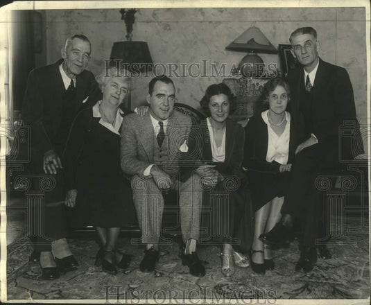 1931 Press Photo Pat O'Brien at his family reunion in Los Angeles, California- Historic Images