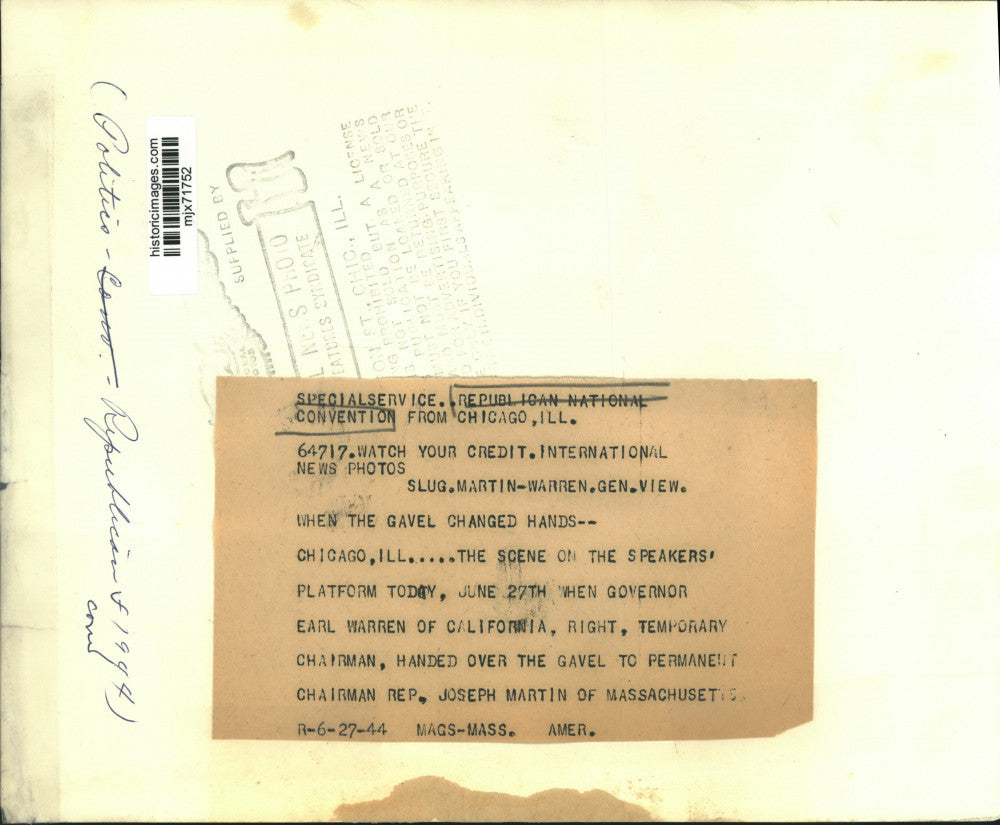 1944 Press Photo Earl Warren hands gavel over to new Chairman Joseph Martin