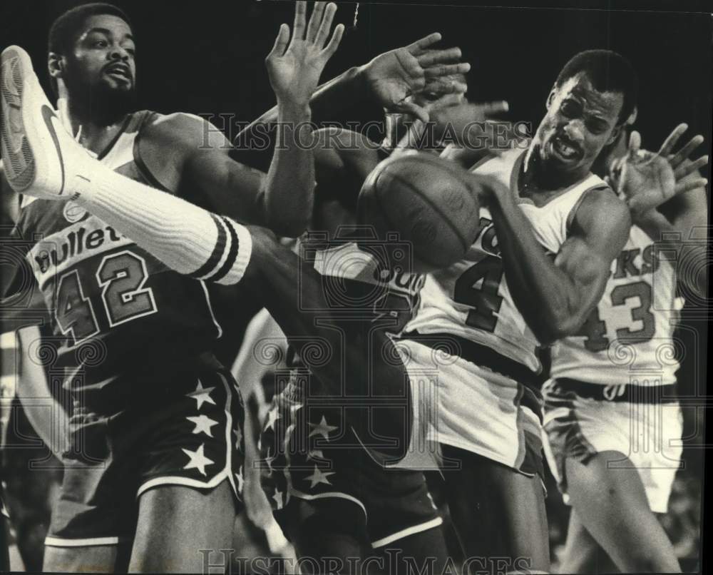 1981 Press Photo Milwaukee&#39;s Sidney Moncrief plays Washington Bullets at Arena- Historic Images