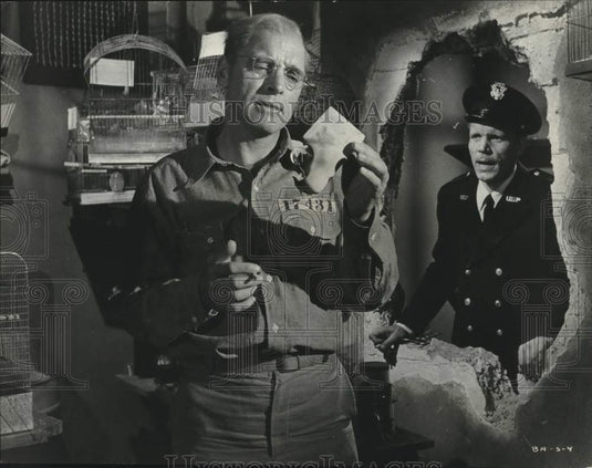 1962 Press Photo Burt Lancaster and Neville Brand in "Bird Man of Alcatraz."- Historic Images