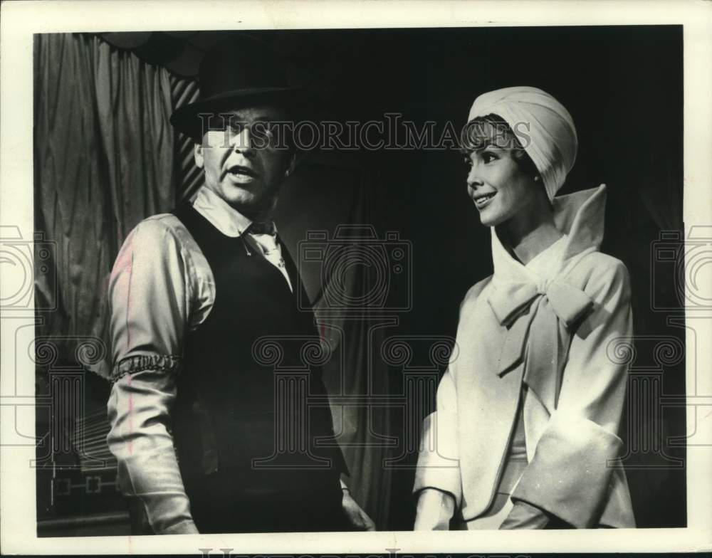 1970 Press Photo Frank Sinatra and Barbara Rush in "Robin and the Seven Hoods"- Historic Images