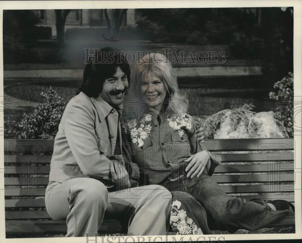 1973 Press Photo Tony Orlando With Dawn - mjx73808- Historic Images