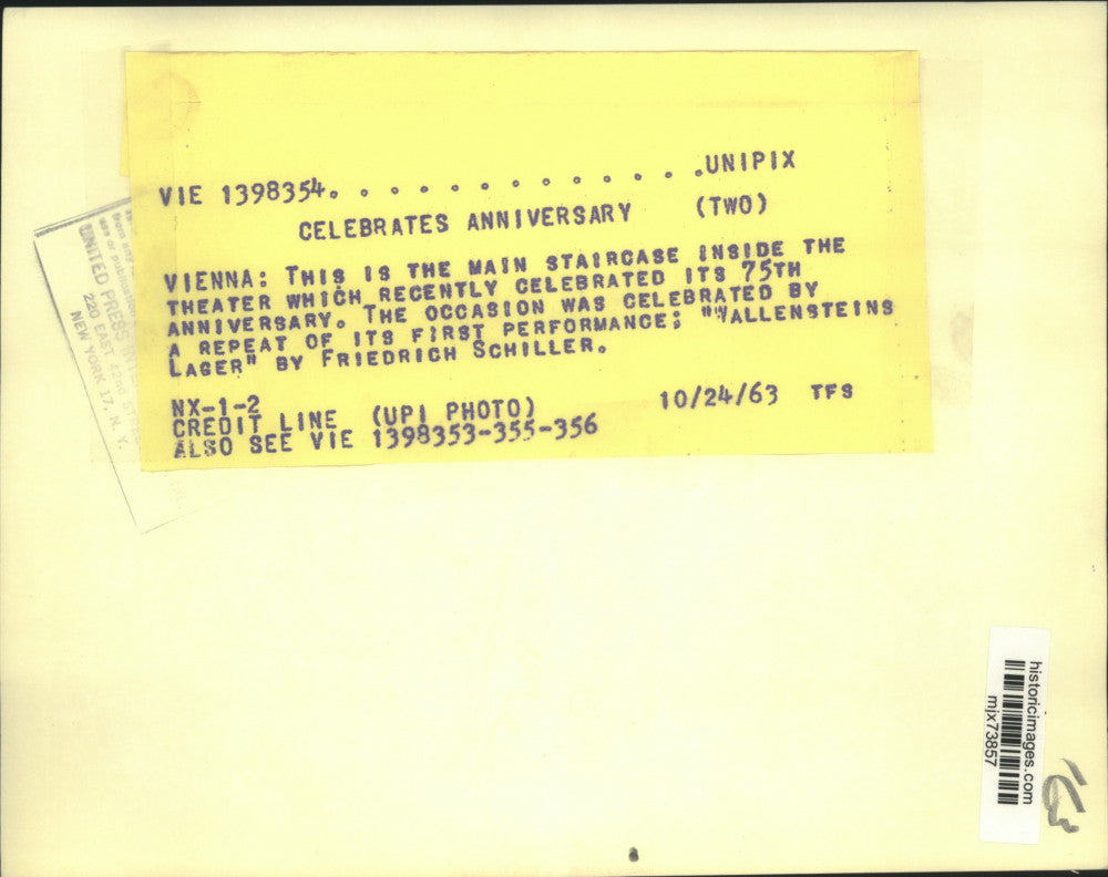 1963 Press Photo Vienna: This is the main staircase inside "Burgtheater"