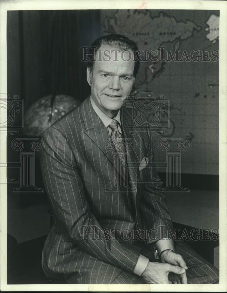 1974 Press Photo Radio host Paul Harvey, Chicago - mjx74474- Historic Images