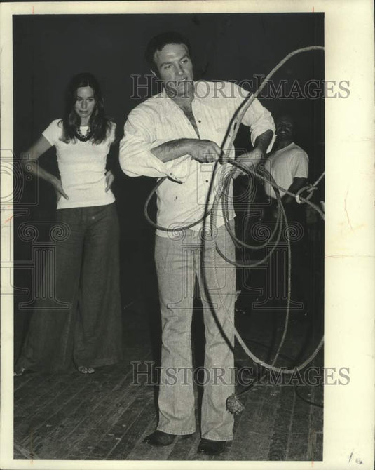 1972 Press Photo Actor James Caan with Sally Kellerman in "Slither" - mjx75329- Historic Images