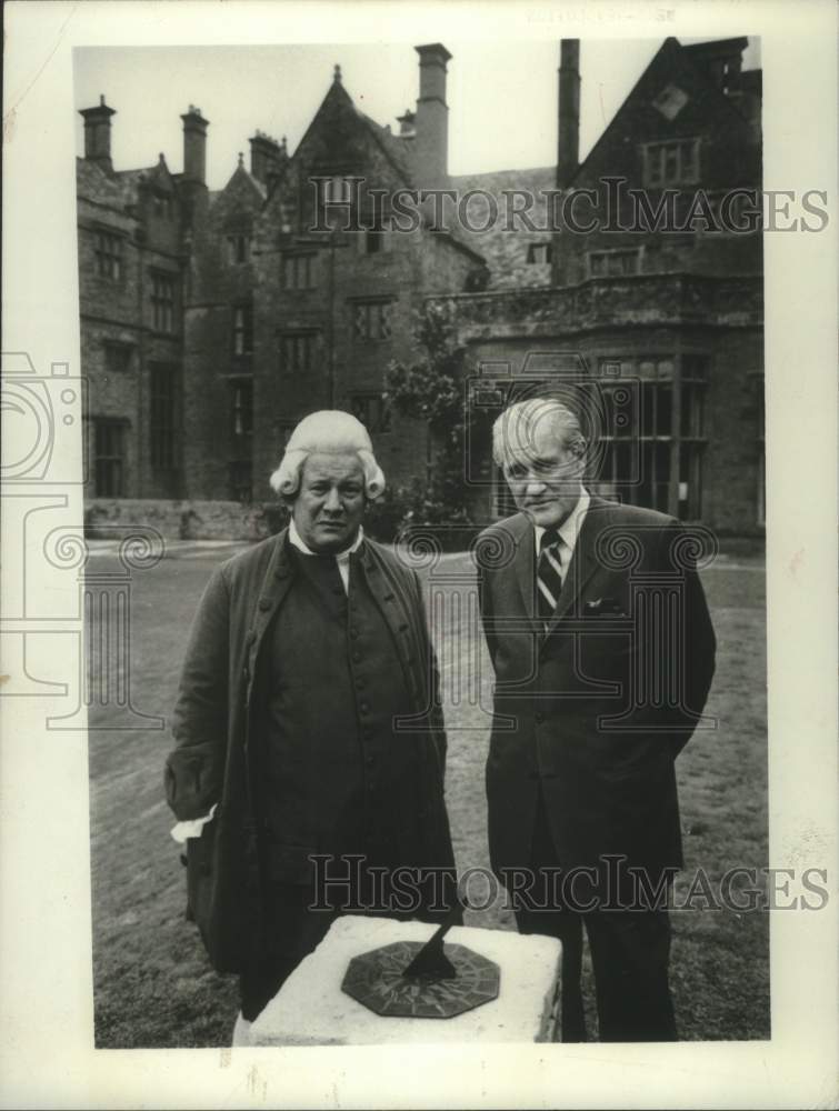 1971 Press Photo Peter Ustinov as Lord North is interviewed by Eric Sevareid- Historic Images