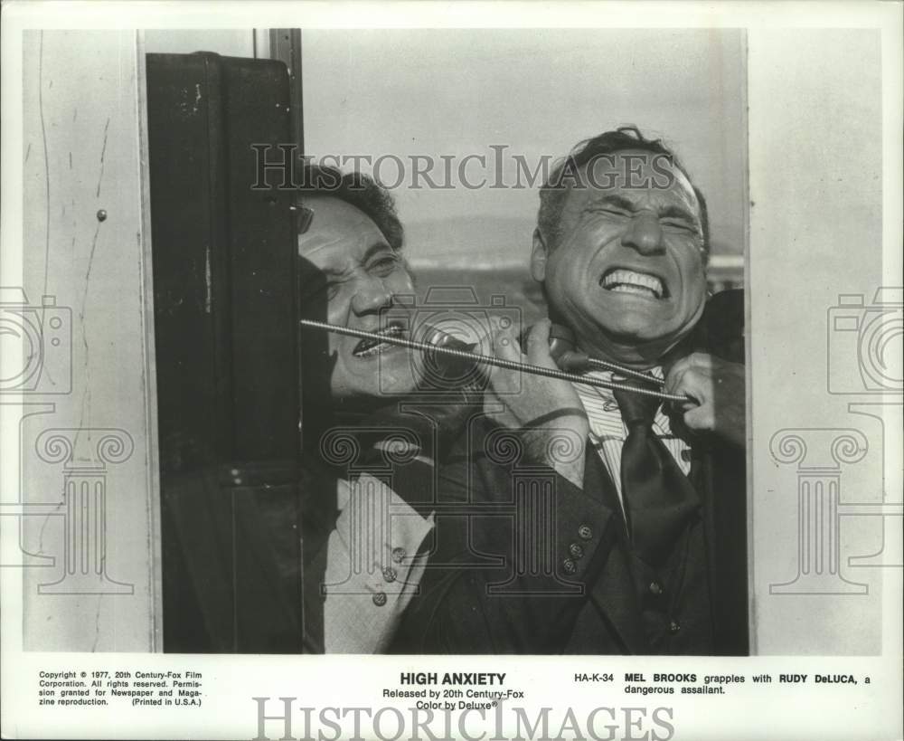 1978 Press Photo Rudy Deluca and Mel Brooks in &quot;High Anxiety.&quot; - mjx76981- Historic Images