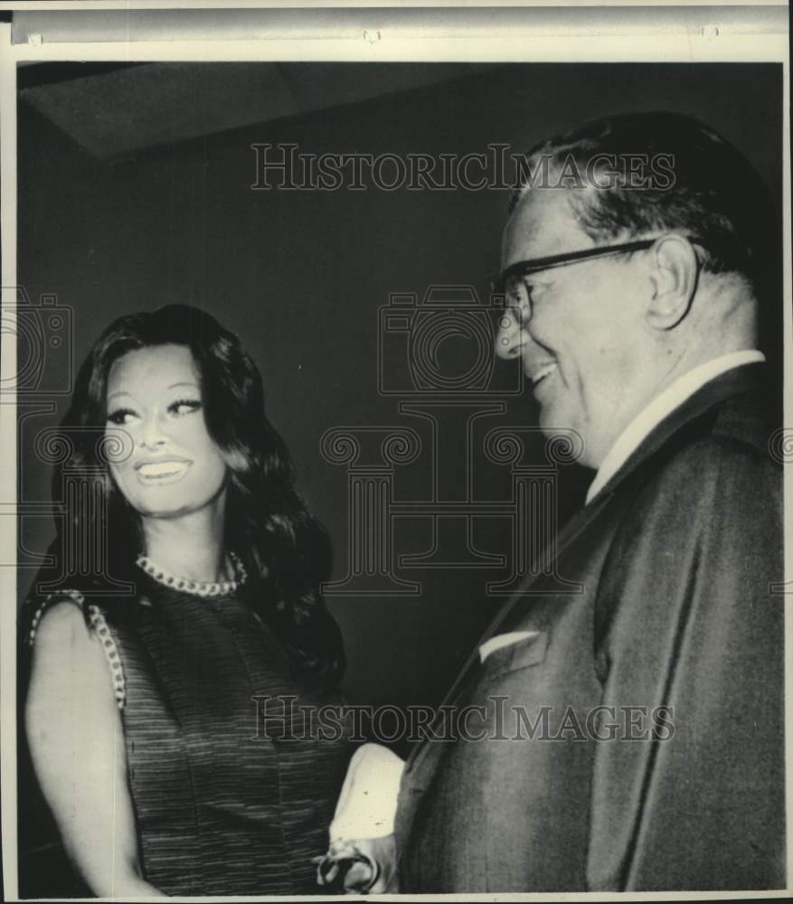 1969 Press Photo Yugoslavia-Sophia Loren &amp; Yugoslav President Tito, Belgrade- Historic Images