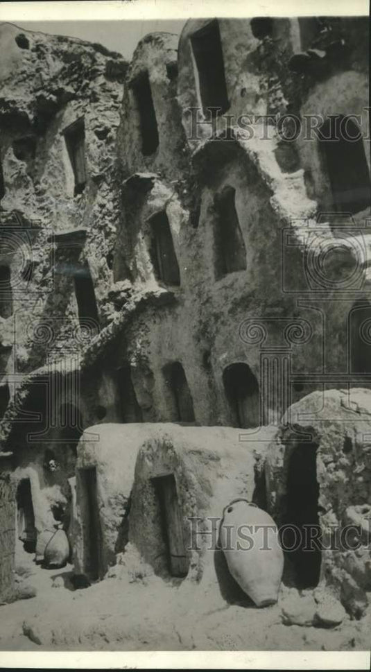 1937 Press Photo rock dwelling "apartments" in Medenin, North Africa - mjx79438