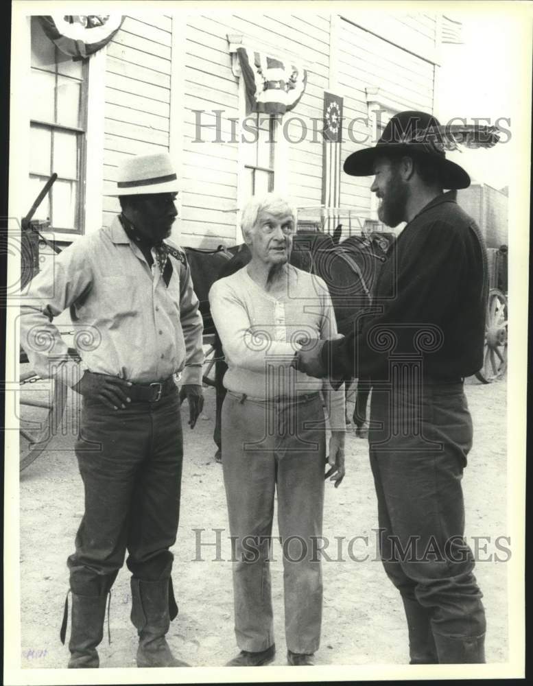 1984 Press Photo Arthur Peterson with Merlin Olsen & Moses Gunn, "Father Murphy"- Historic Images