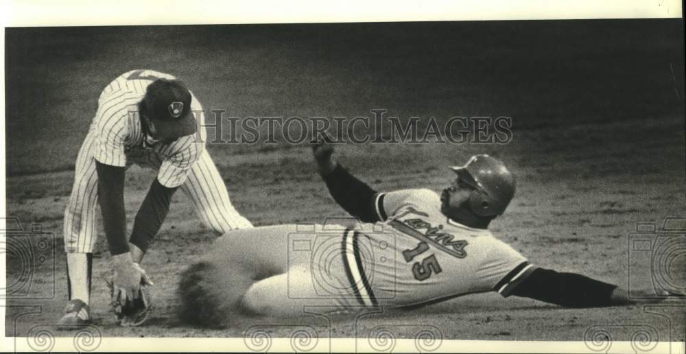 1981 Press Photo Minnesota's Ron Jackson is out by Brewer's Jim Gantner- Historic Images