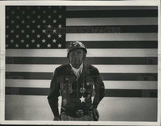 1971 Press Photo Harvey Korman in military costume Actor, comedian - mjx81747- Historic Images
