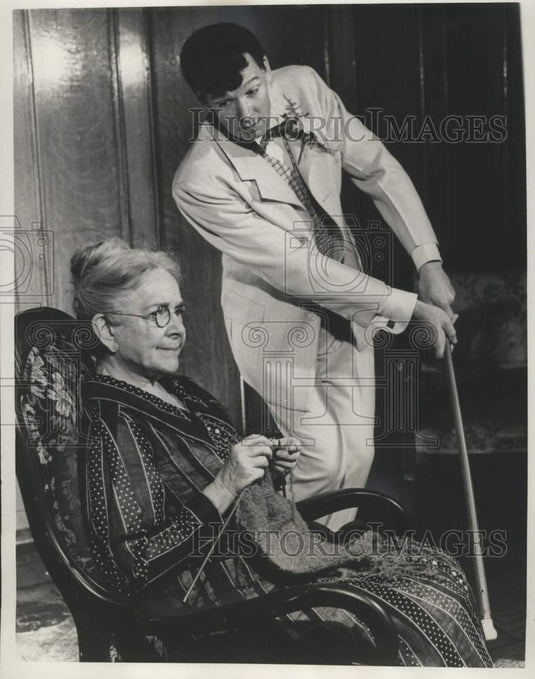 1968 Press Photo Helen Hayes & Clayton Corzatte in "The Show-Off" - mjx82370- Historic Images