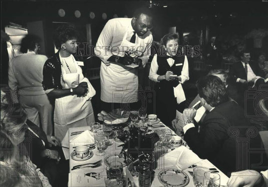 1987 Press Photo Milwaukee Bucks Bob Lanier & others at a benefit, Wisconsin- Historic Images