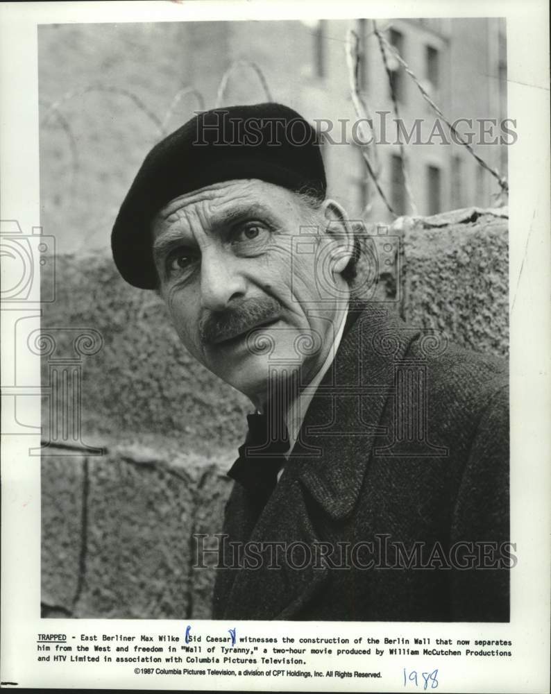 1987 Press Photo Sid Caesar stars in &quot;Wall of Tyranny&quot; - mjx89311- Historic Images
