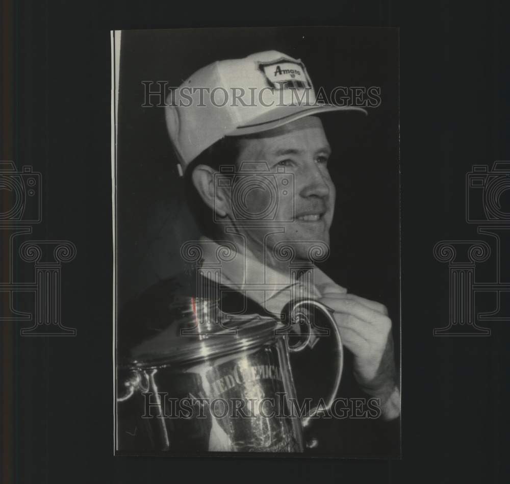 1969 Press Photo Gene Littler &amp; his United States Golf Open Champion trophy- Historic Images