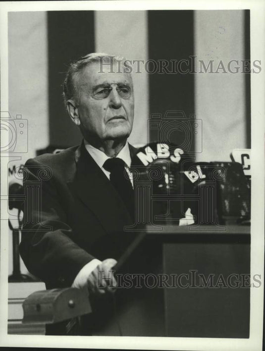 1984 Press Photo Ralph Bellamy as FDR in Herman Wouk's " The Winds of War"- Historic Images