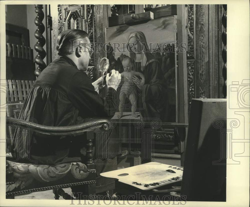 Load image into Gallery viewer, 1967 Press Photo Liechtenstein: Professor J. Hajsinek, Viennese art restorer
