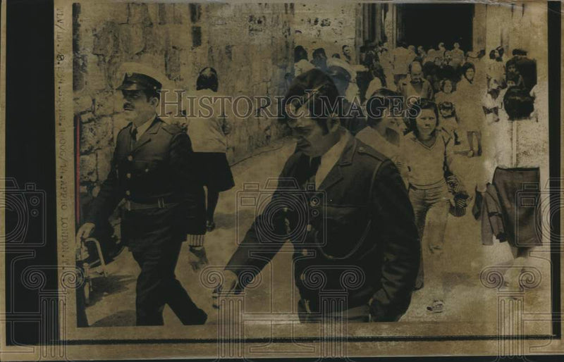 Load image into Gallery viewer, 1974 Press Photo Police Patrol Streets Among Easter Crowds in Jerusalem, Israel
