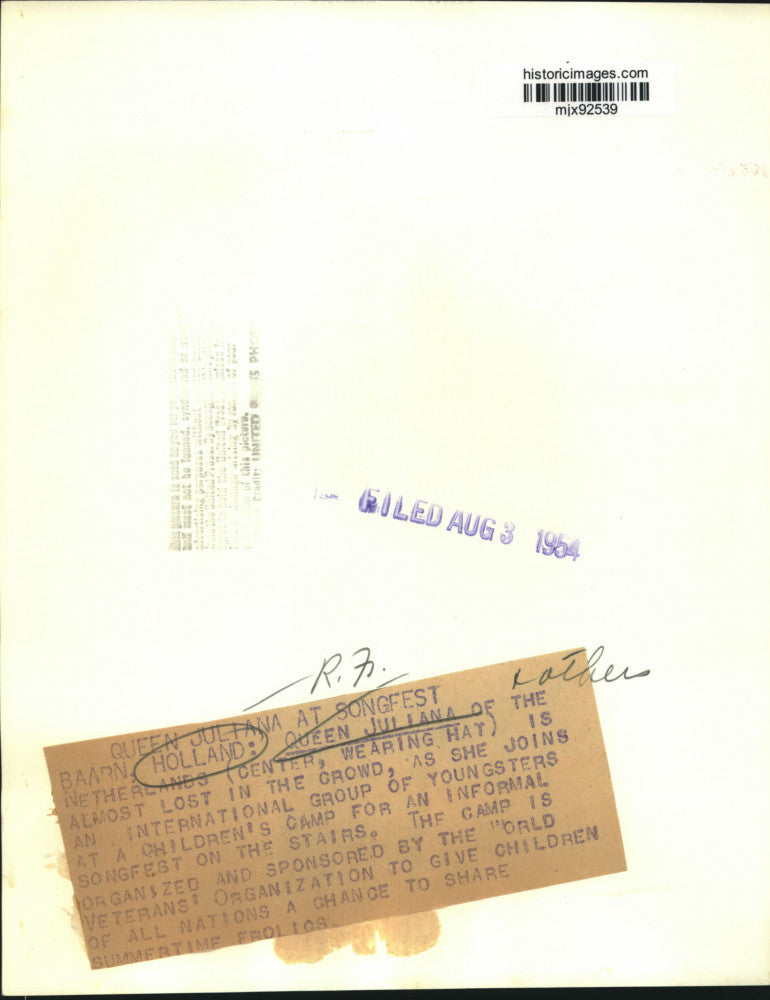 1954 Press Photo Queen Juliana and others of Holland - mjx92539