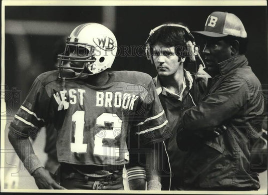 1983 Press Photo West Brook High School football player Gerald Landry & others- Historic Images