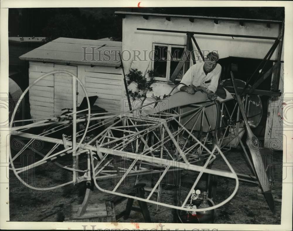 1967 Press Photo Provolt stands by framework of restored Bleriot plane- Historic Images