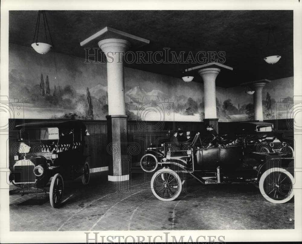 Press Photo Ford dealership showroom with Model Ts - mjx97711- Historic Images