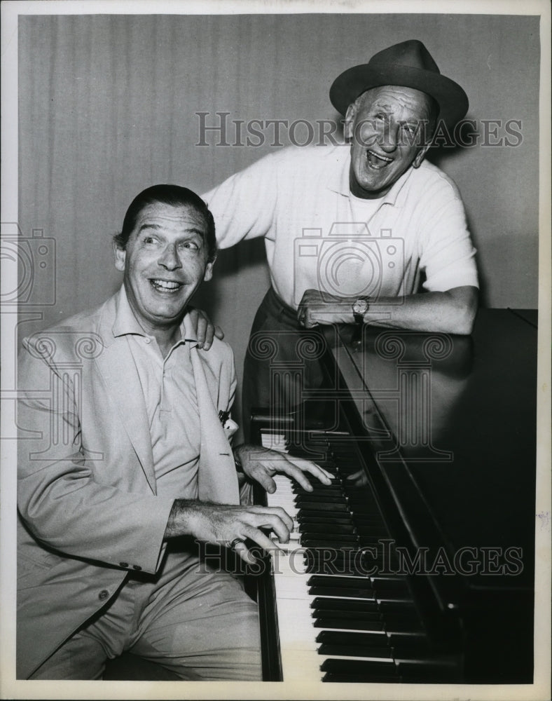 1964 Press Photo Milton Berle and his guest star Jimmy Durante- Historic Images