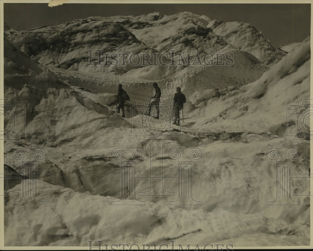 1934 Press Photo Climbers on Nisqually Glacier, Rainier National Park- Historic Images