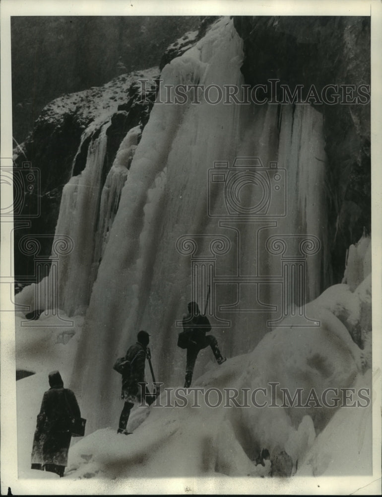 1936 Press Photo Hikers at Base of Japan's Frozen Kegon Falls - mjz03122- Historic Images