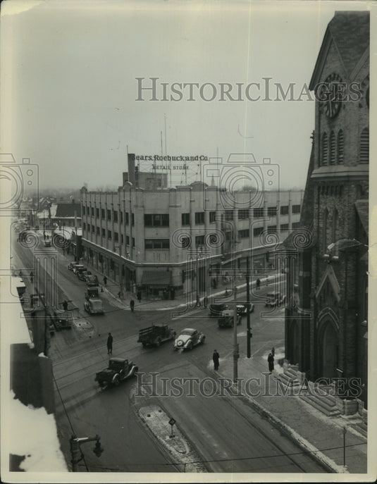 1939 Press Photo Looking west on Milwaukee's North and Fond du Lac Avenues.- Historic Images