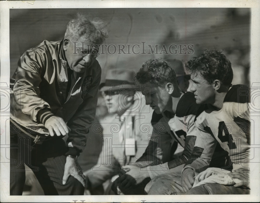 1940 Press Photo Amos Alonzo Stagg, coaching at College of Pacific. - mjz03527- Historic Images