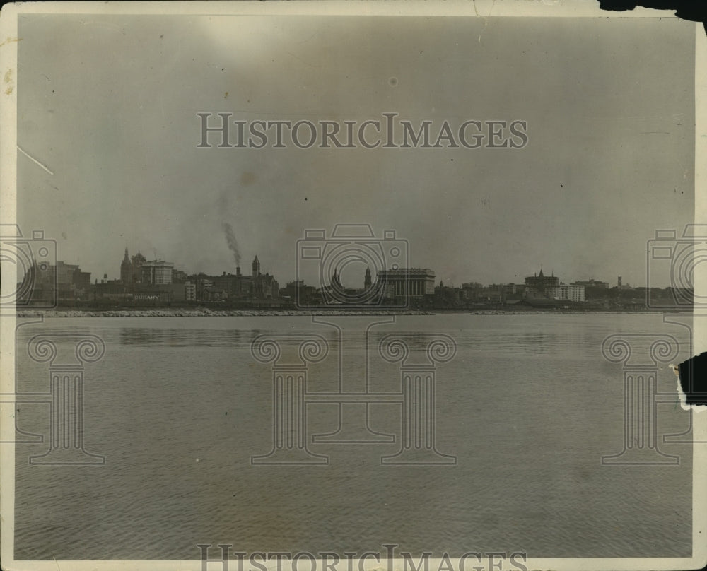 1927 Press Photo A view of the Milwaukee skyline with some new buildings- Historic Images